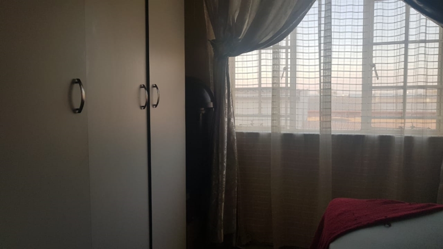 1 Bedroom Property for Sale in Rustenburg Central North West